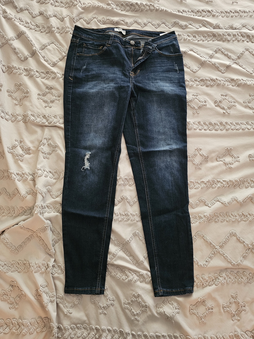 Kensie Dark Indigo Skinny Jeans with Subtle Distress